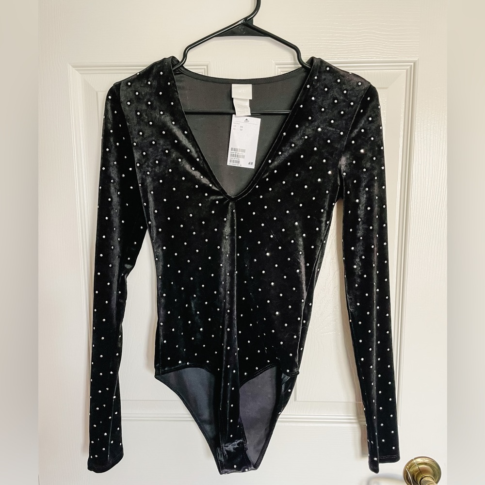 Women’s Black Beaded Velvet V-Neck Long-Sleeve  Bodysuit Size XS